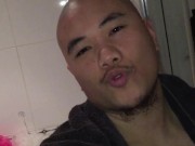 I’m feel hot hug me? 5/16