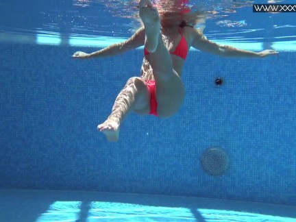 Very hot Russian pornstar by the pool Mary Kalisy