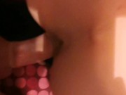 Petite baise en rentrant du boulot avant d'aller chercher bébé 4/16