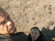 Возбужденная школьница сосет член, чтобы получить много спермы на ее красивое личико 10/16