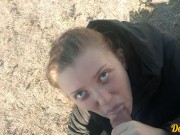 Возбужденная школьница сосет член, чтобы получить много спермы на ее красивое личико 12/16