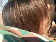 Возбужденная школьница сосет член, чтобы получить много спермы на ее красивое личико 5/16