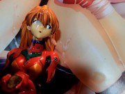 プラグスーツのアスカラングレーフィギュアに大量ぶっかけ顔発射オナニー【新世紀エヴァンゲリオン】 - Screenshot 16 of 16 - HD