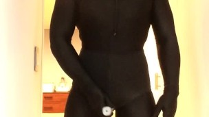 Faceless (invólio, trans, crossdresser, camadas, femme, meia-calça, peruca, salto alto, anônimo)