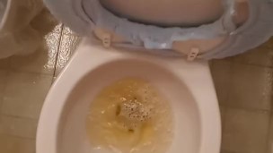 Just me pissing do you like piss i do when it comes out