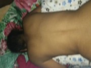 A ellos les encanta ver como entra y sale su verga. A mi me encanta que me agarren en cuatro patas.  3/16