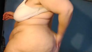 Bbw worshipping her ass