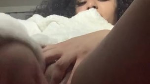 Ramming my pussy with a dildo till roommates return 