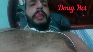 Gozando na punheta e falando putaria