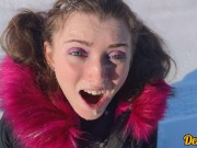 прекрасный миньет в солнечный морозный день от красавицы с голубыми глазами всё лицо залито спермой 16/16