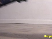 Crushing and jumping on model trains for pulverize them 1/16