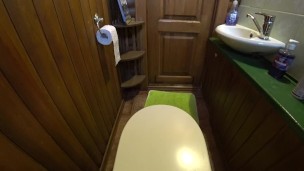 Pissing peeping in the toilet