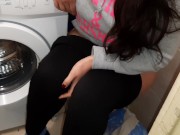 После туалета начала щекотать мой клитор язычком и я кончила дважды сквозь смех - lesbian_illusion 2/16