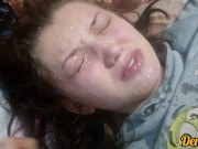 подборка много тёплой вкусной спермы льётся по лицу милой школьницы но она хочет ещё больше спермы 9/16