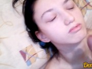 подборка милашка с красивыми голубыми глазами с удовольствием купается в тёплой и вкусной сперме 3/16