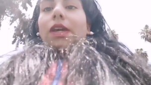 Giantess Débora tease and crush you (Español)