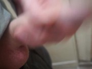 ЗАКРЫЛСЯ В ТУАЛЕТЕ И ДЕЛАЮ РАЗВРАТ - Screenshot 15 of 16 - Big Balls
