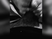 Masturbo a mi novio con mis pies por primera vez y termina en mis nalgas. 5/16