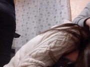 Девушка мне вылизывала на кухне, когда домработница мыла посуду и разговаривала со мной - IkaSmokS 1/16