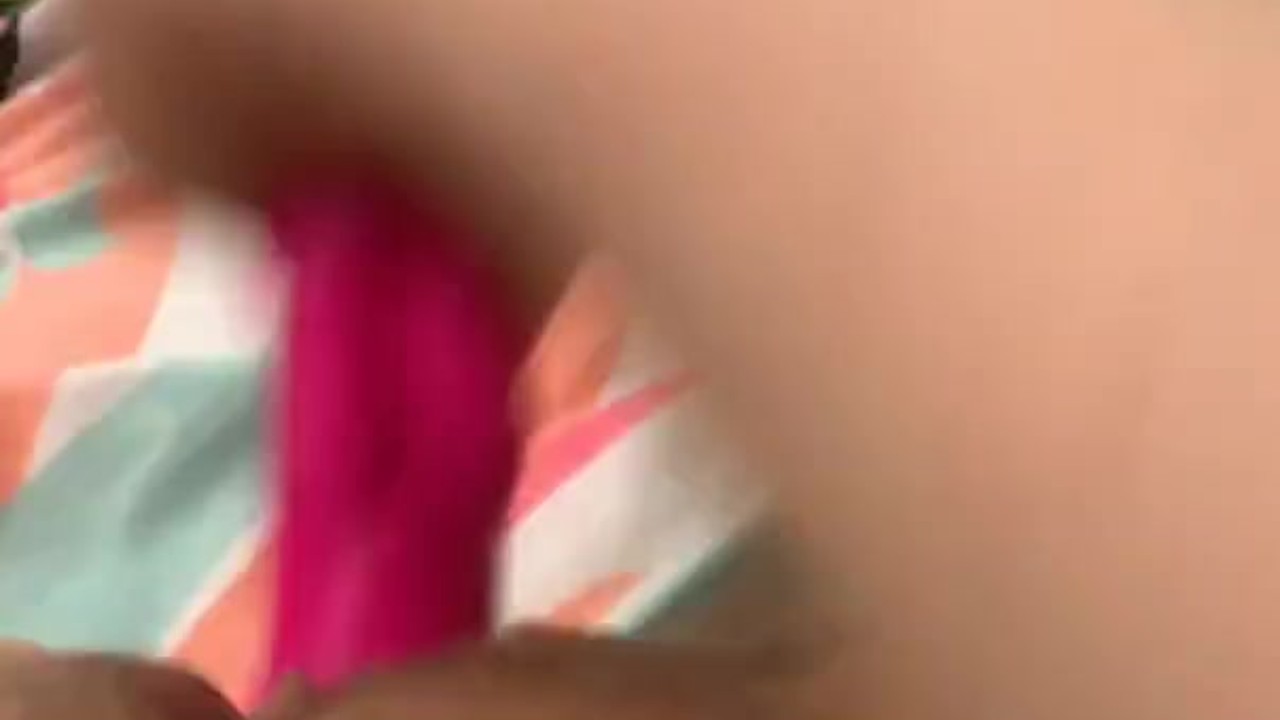 女子高生は授業後に自慰行為をします - RedTube