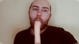 Сосу вибратор. Полный рот кончи. Фантазия