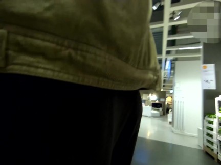 Risky FLASH PAYS OFF! Real STRANGER, scared at first, gives HELPING HANDJOB in big store.
