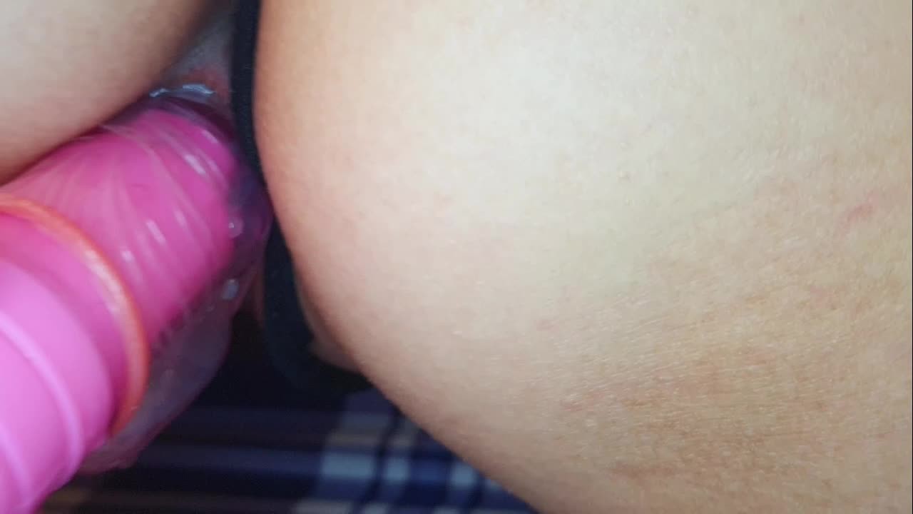 [Creampie]Young pink Japanese pussy cum inside with no ...