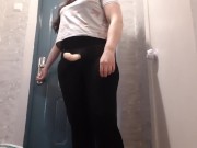 Курьерша протестировала страпоны на двух клиентках, которые остались довольны  - lesbian_illusion  1/16