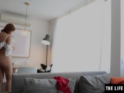 Watch this natural redhead masturbate to orgasm with her vibrator 5/16