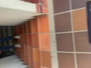 Caminamos por el parqueadero con el Lush activado, miren su reacción! 10/16