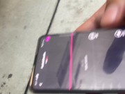 Caminamos por el parqueadero con el Lush activado, miren su reacción! 7/16