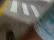 Caminamos por el parqueadero con el Lush activado, miren su reacción! 9/16