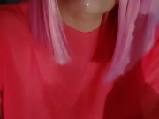 Милая малышка Lika сосет конфетку и играет со своей сладкой дырочкой 10/16