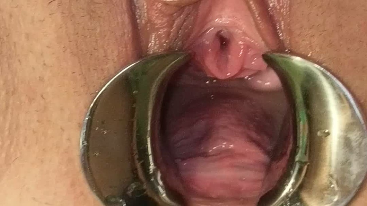 БДСМ пытки киски растянутая крапива в ее уретре и , писсинг - RedTube