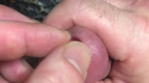 ぷよぷよボールオナニーのやり方 - 60個以上を尿意の限界まで膀胱に入れていきます - 前立腺が刺激されてクセになります - 動画の出来が地味で残念