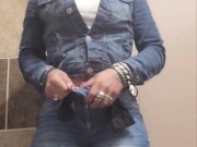 Uniqueen peeing and slurping it off the bathroom floor come see me be disgusting daddy  2/16