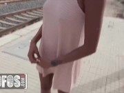 Mofos - With The Right Amount Of Money, Luna Corazon Is Willing To Do Anything With Mike Angelo 5/16