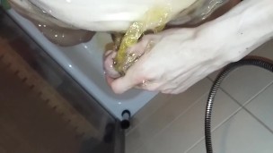 Ich beim Pissen 4