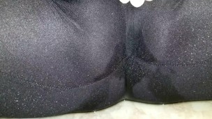 Pissing in spandex leggings