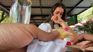 No bar eu controlo a minha namorada // controlo o amor exuberante