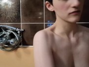 Shower Pits  - Screenshot 5 of 16 - Bathtub
