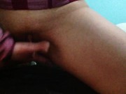 latina se masturba y se corre sin parar. Hard squirt