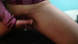 latina se masturba y se corre sin parar. Hard squirt