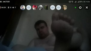 Артем сам себе лижет ноги на трансляции self suck autofellatio self footjob