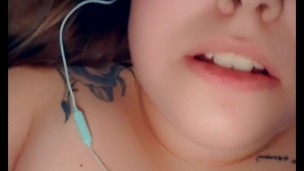 Bbw fucks her tight pussy