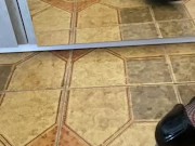 Godo con un vibratore nella figa mi mastrubo allo specchio 6/16