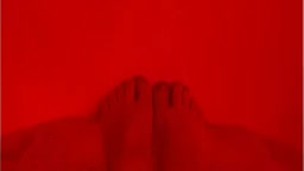 Hot bath water on my feet 