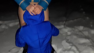 В лесу выебала её в рот и быстро кончила - lesbian_illusion