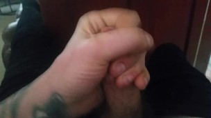 Wanking a big hard dick