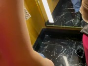  как подруга примеряет вещи и мастурбирует в раздевалке 1/16